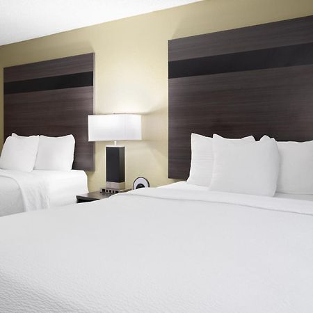 Baymont Inn & Suites By Wyndham Liberty Exteriör bild