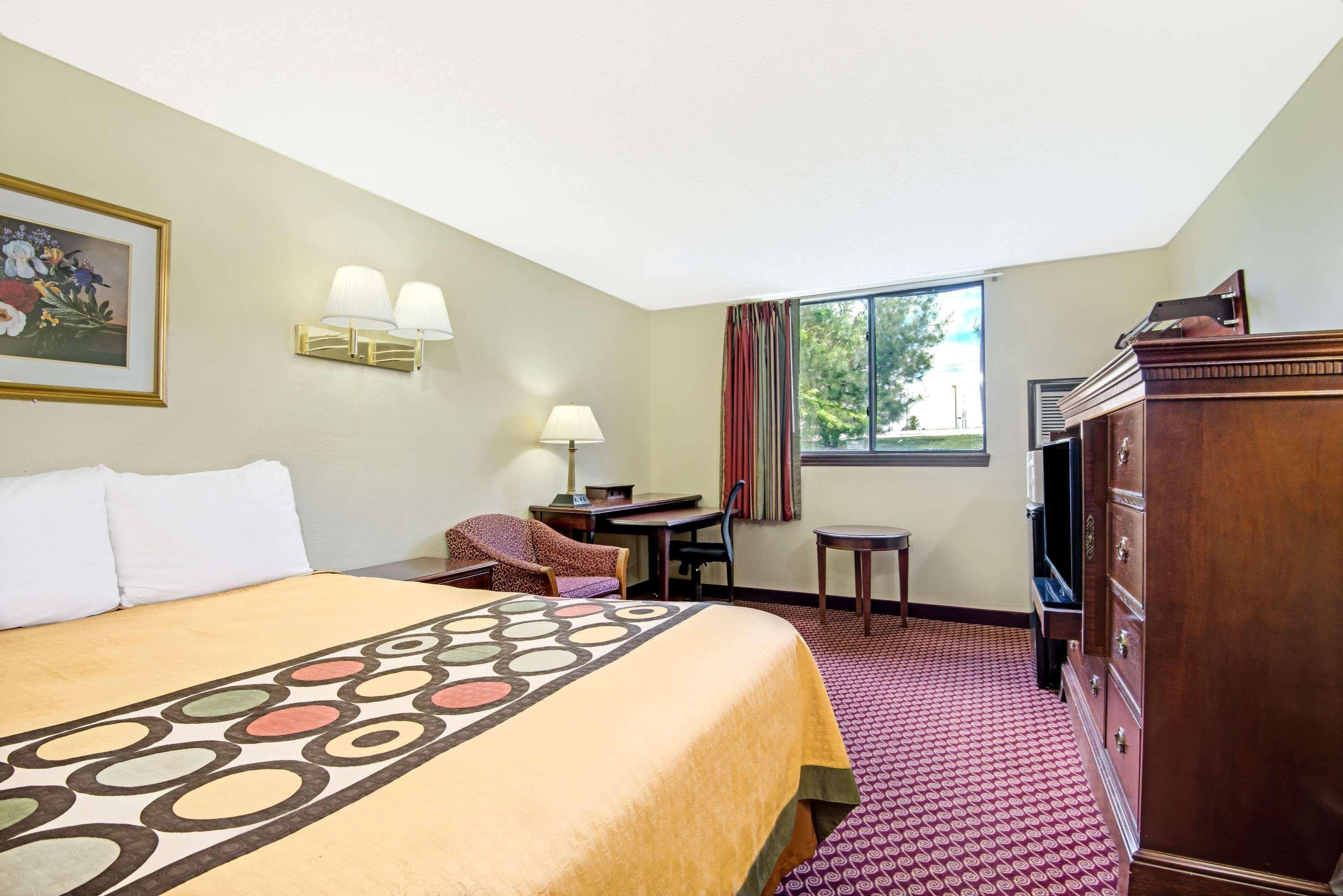 Baymont Inn & Suites By Wyndham Liberty Exteriör bild