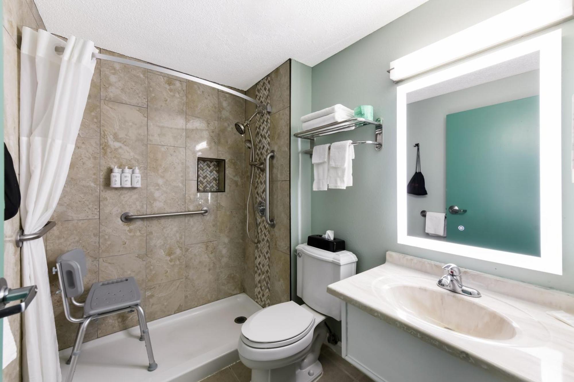 Baymont Inn & Suites By Wyndham Liberty Exteriör bild